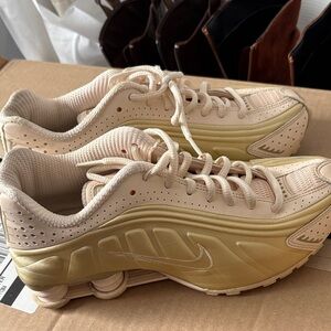 Nike Women's Beige and Gold Sneakers